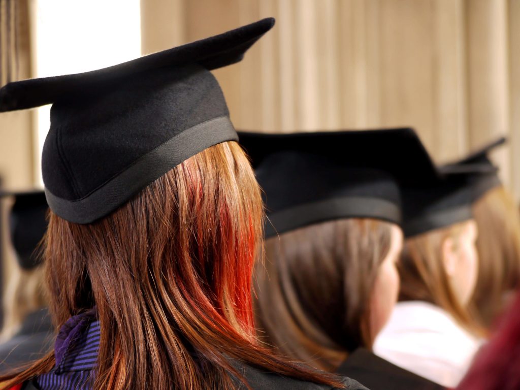Should We Still Be Encouraging Our Kids To Go To University??? 1 Should We Still Be Encouraging Our Kids To Go To University???