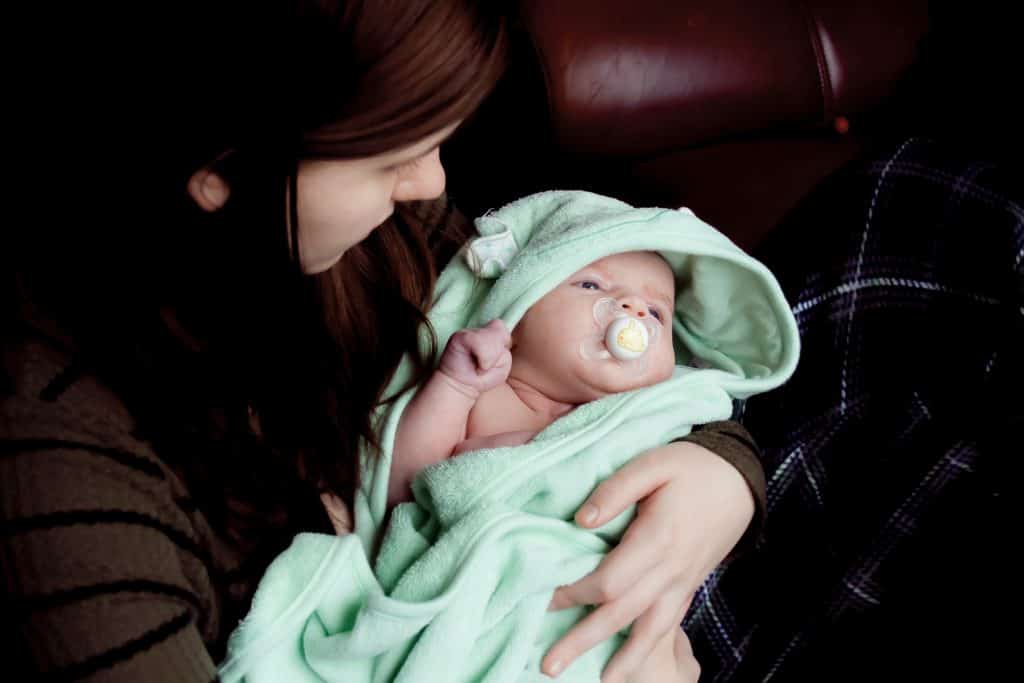 What Is Attachment Parenting? 2 What Is Attachment Parenting? 1