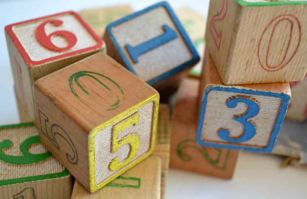4 Easy Activities to Keep Your Toddler Busy 3 4 Easy Activities to Keep Your Toddler Busy 2